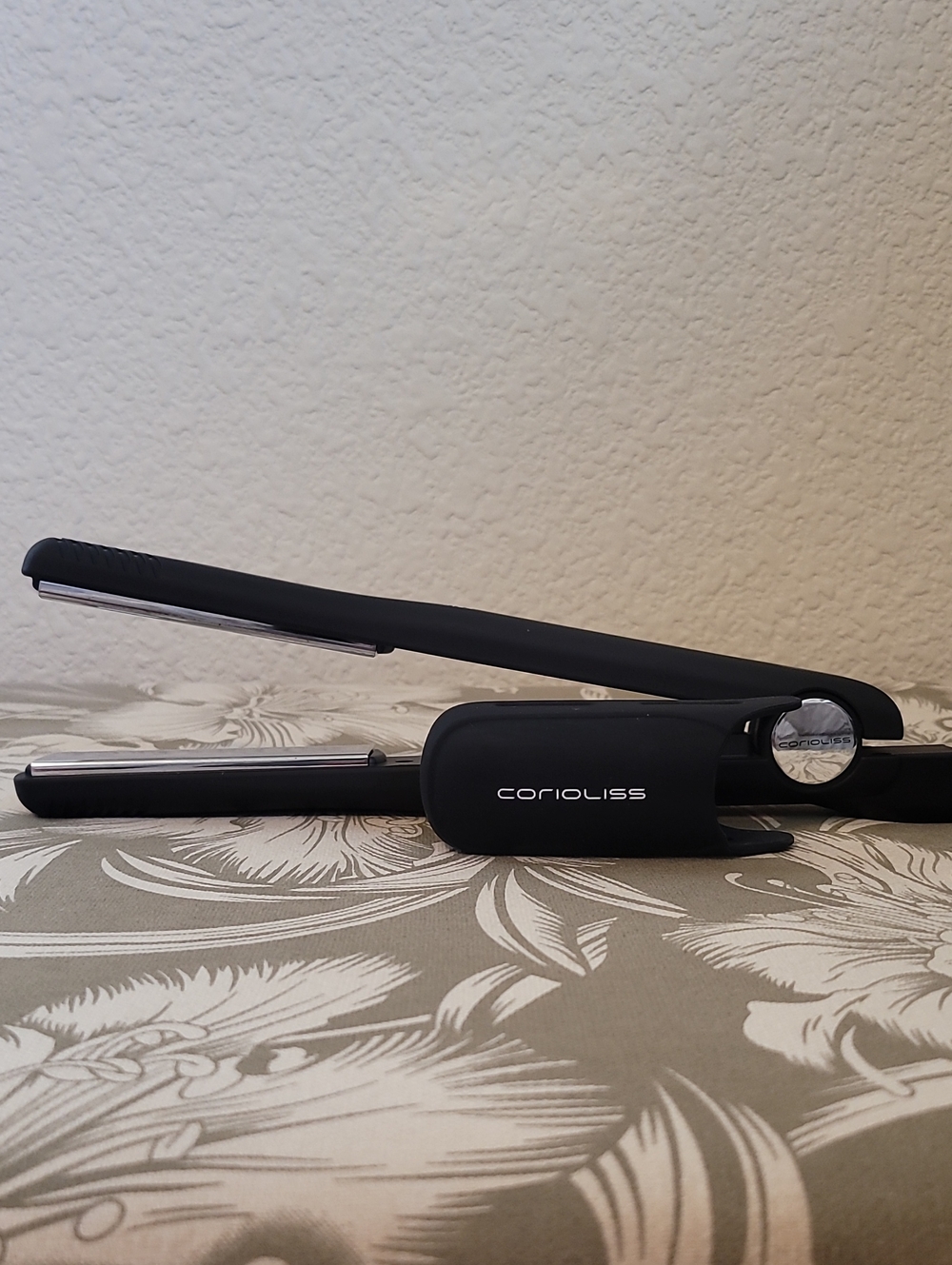 Corioliss C-Style Titanium Flat Iron